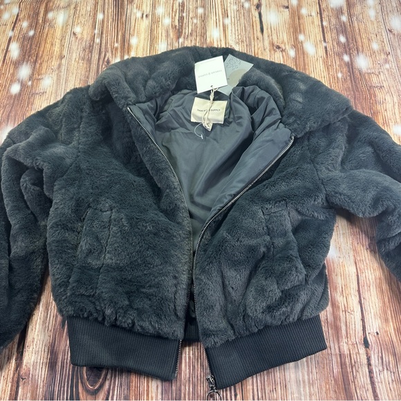 NWT Tread & Supply Teddy  Jacket Size XS - Picture 16 of 16